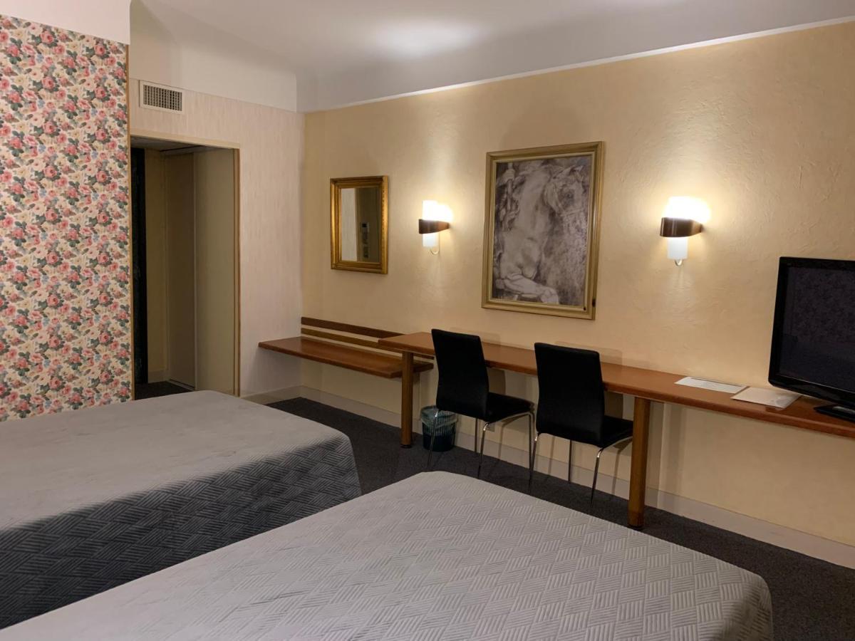Hotel Chiffre Albi Exterior photo