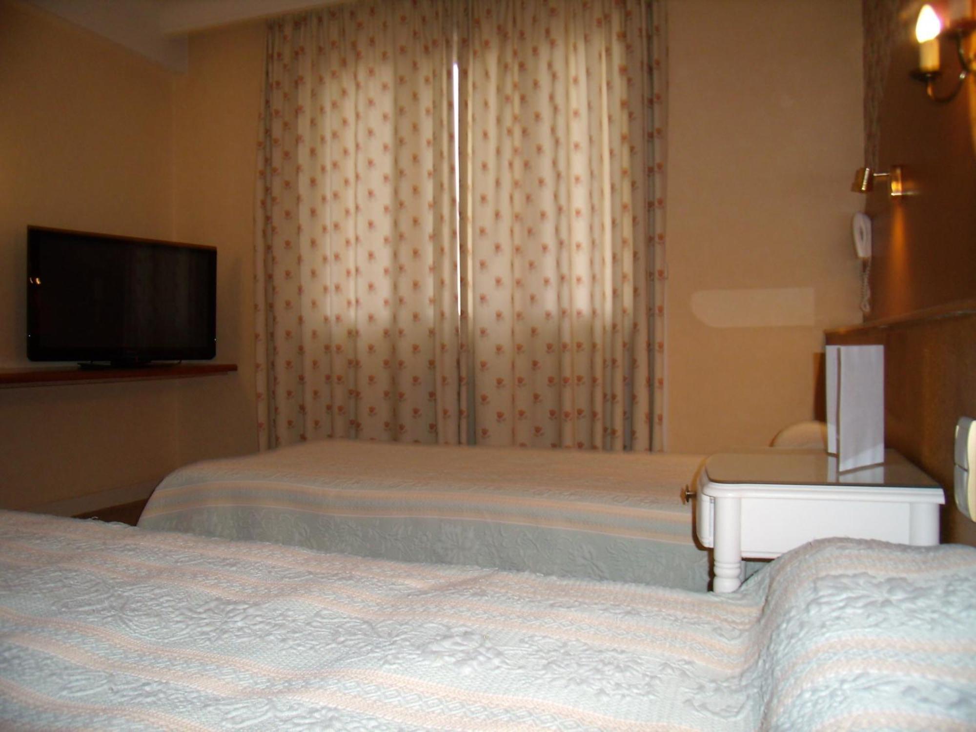 Hotel Chiffre Albi Exterior photo