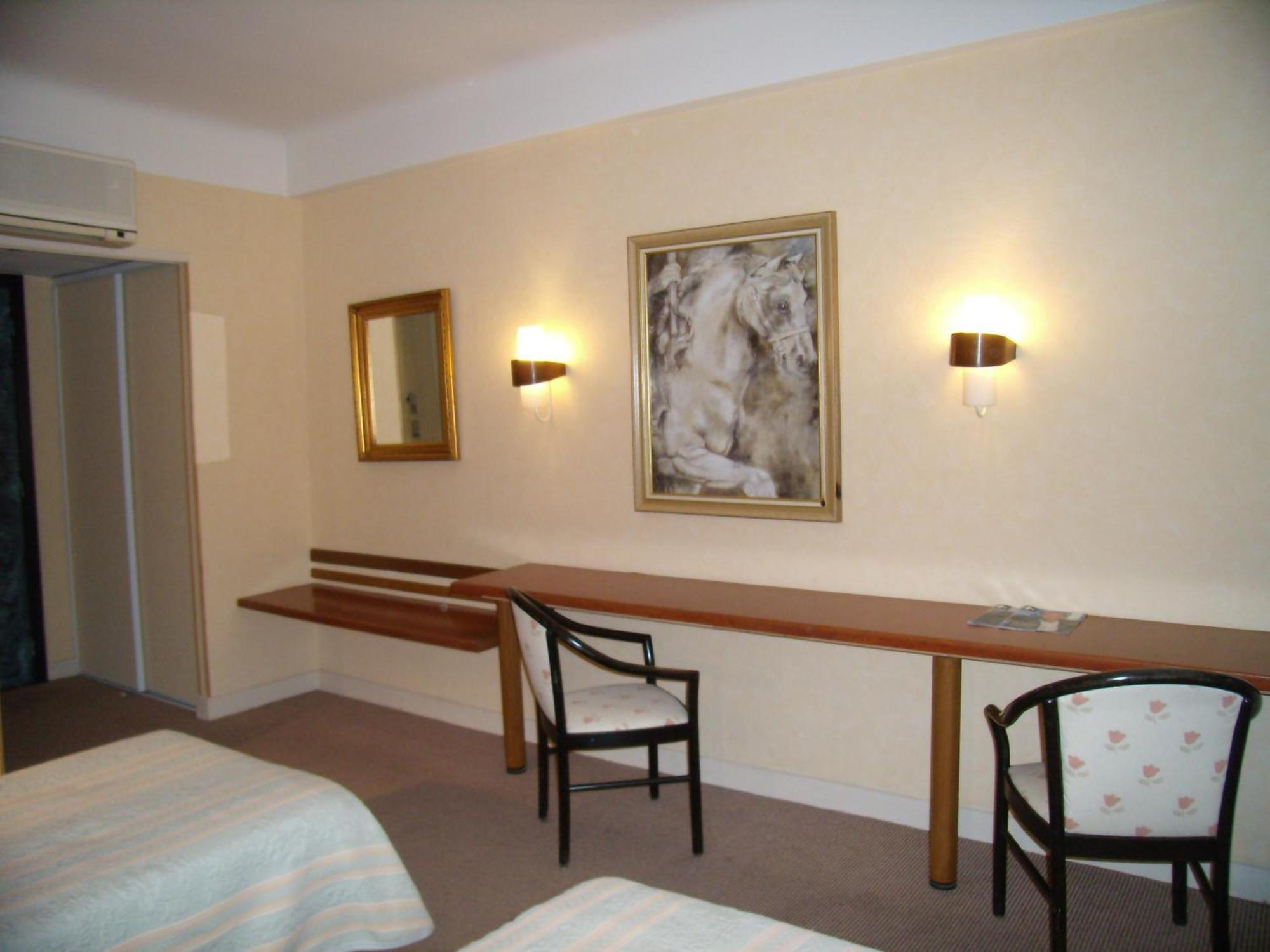 Hotel Chiffre Albi Exterior photo