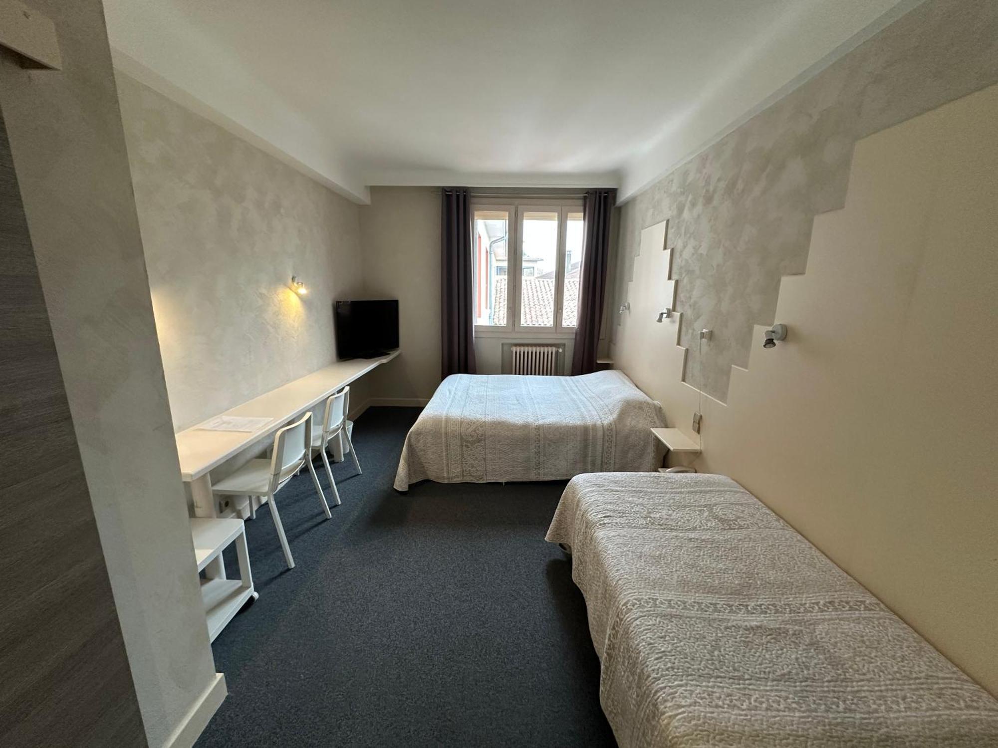Hotel Chiffre Albi Room photo