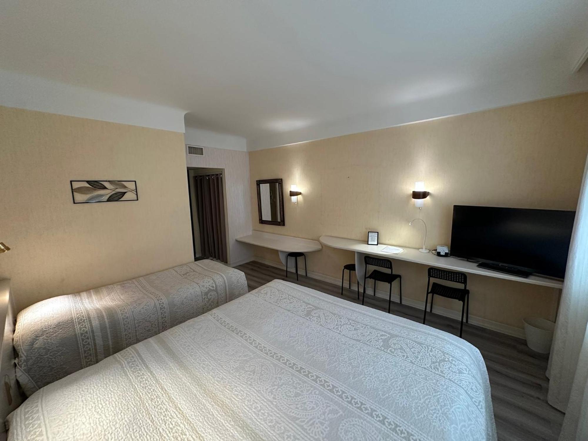 Hotel Chiffre Albi Exterior photo